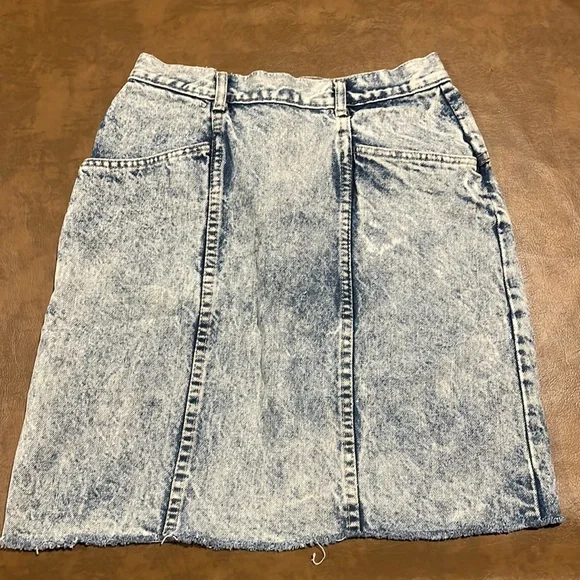 Vintage 80’s Weathered Blues Denim Skirt - Picture 6 of 6